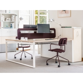 OGI Q desk with 2 workspaces